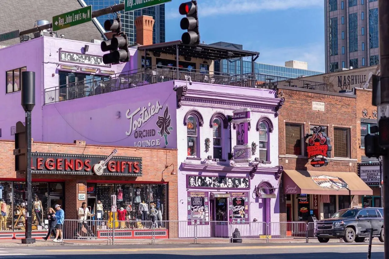 City Heights 707 Nashville 0*,  Estados Unidos